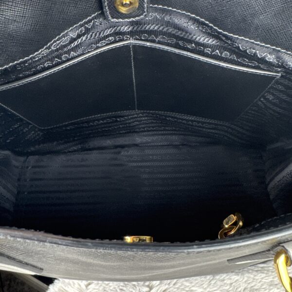 2026-01-05 16.04.36 Prada Galleria Large Black White Saffiano Leather Tote Gold Hardware