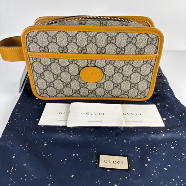 2026-01-14 14.19.07 Gucci Travel Pouch, GG Supreme, Retro Interlocking G