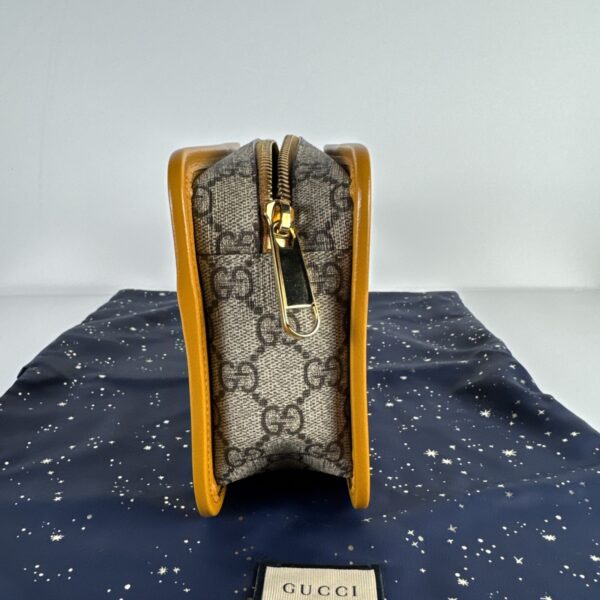 2026-01-14 14.19.30 Gucci Travel Pouch, GG Supreme, Retro Interlocking G