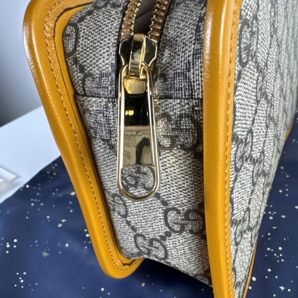 2026-01-14 14.19.36 Gucci Travel Pouch, GG Supreme, Retro Interlocking G