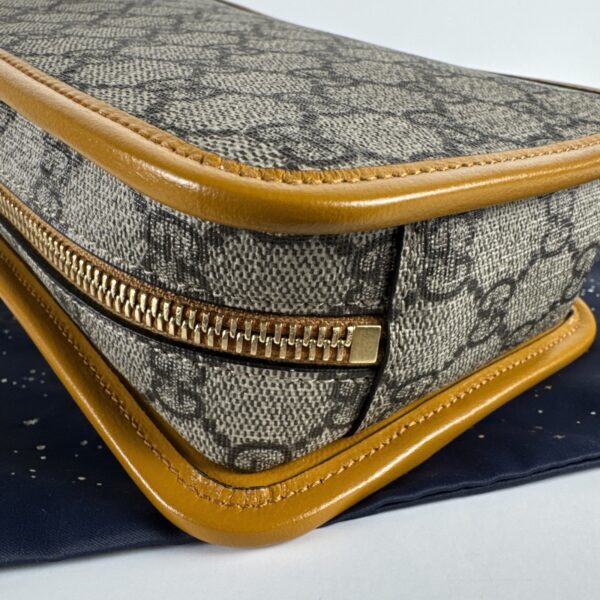 2026-01-14 14.21.44 Gucci Travel Pouch, GG Supreme, Retro Interlocking G