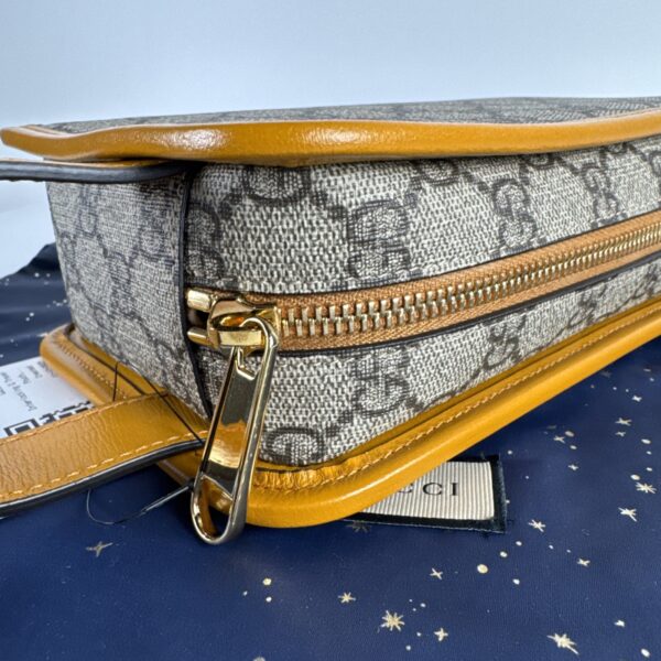 2026-01-14 14.21.59 Gucci Travel Pouch, GG Supreme, Retro Interlocking G