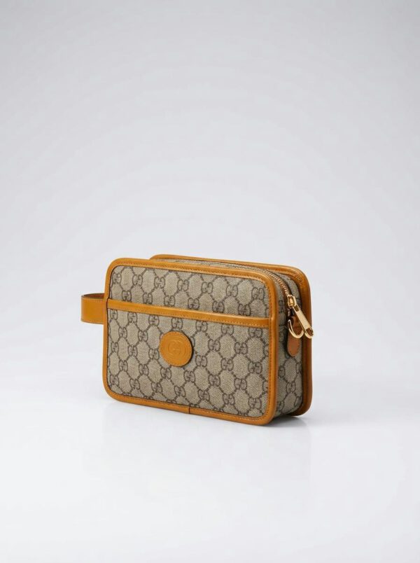 Gucci retro travel case Gucci Travel Pouch, GG Supreme, Retro Interlocking G
