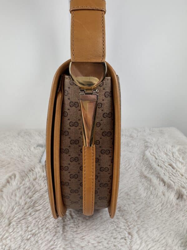 2026-05-12 17.51.15 Vintage Gucci Micro GG Saddle Shoulder Bag Brown Tan Leather Gold Hardware