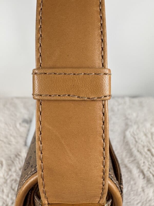 2026-05-12 17.51.17 Vintage Gucci Micro GG Saddle Shoulder Bag Brown Tan Leather Gold Hardware