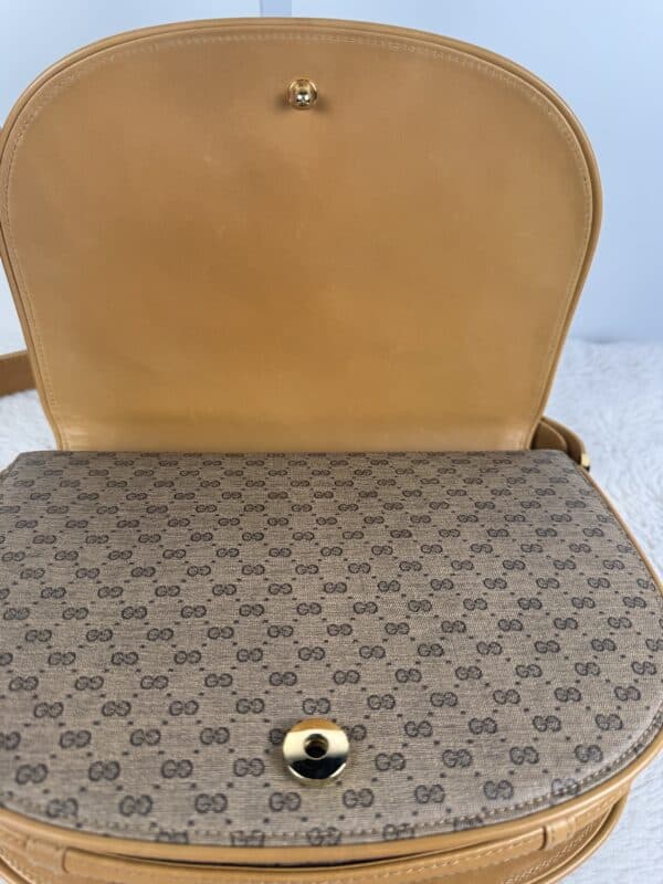 2026-05-12 17.51.44 Vintage Gucci Micro GG Saddle Shoulder Bag Brown Tan Leather Gold Hardware