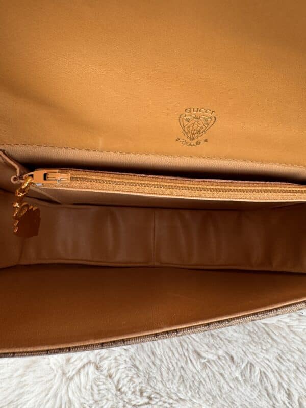 2026-05-12 17.52.33 Vintage Gucci Micro GG Saddle Shoulder Bag Brown Tan Leather Gold Hardware