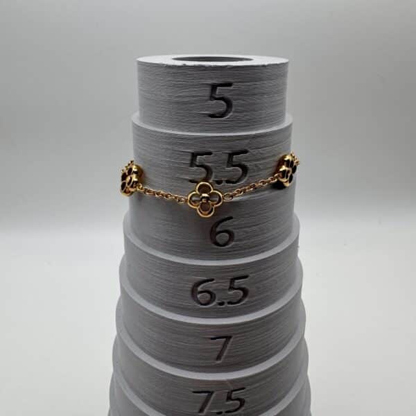 2026-06-12 15.58.33 Louis Vuitton Logomania M68077 Monogram Flower Charm Bracelet