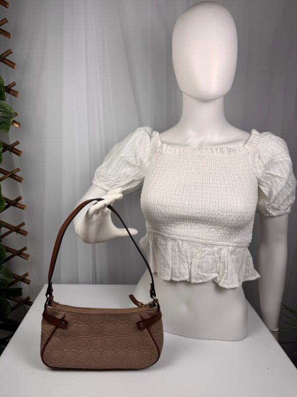 p1-235.jpg Salvatore Ferragamo Gancini Monogram Shoulder Bag Beige Brown Y2K Baquette