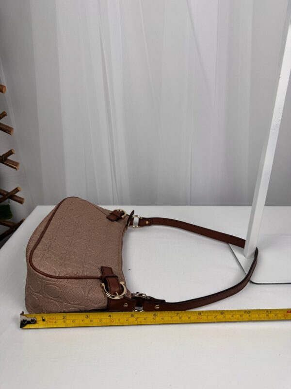 p1-241.jpg Salvatore Ferragamo Gancini Monogram Shoulder Bag Beige Brown Y2K Baquette