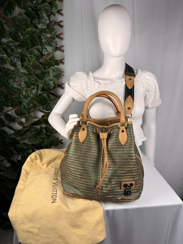 Louis Vuitton Grand Sac Noé M40563 Monogram Rayures Bag