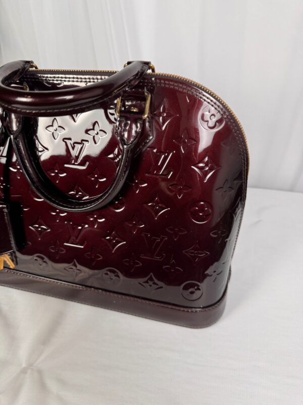 p1-216.jpg Louis Vuitton Alma MM Amarante Burgundy Monogram Vernis Handbag
