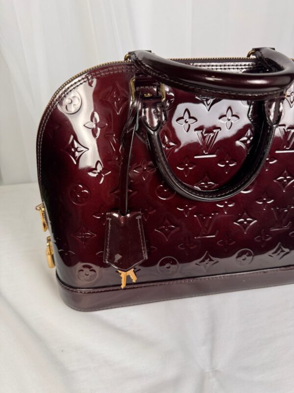 p1-217.jpg Louis Vuitton Alma MM Amarante Burgundy Monogram Vernis Handbag