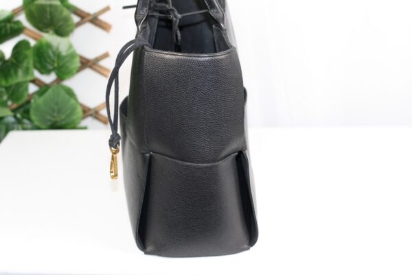p1-246.jpg Bottega Veneta Arco 48 Black Maxi Intrecciato Leather Large Tote