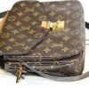 p1-298.jpg Louis Vuitton Pochette Métis MM Monogram Canvas M40780 Crossbody Bag
