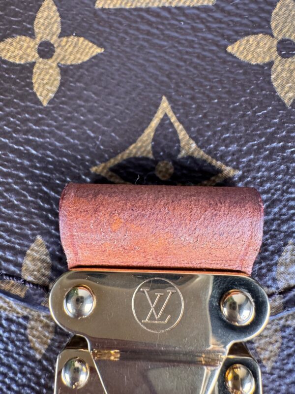 p1-302.jpg Louis Vuitton Pochette Métis MM Monogram Canvas M40780 Crossbody Bag