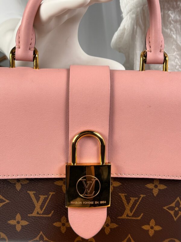 p1-34.jpg Louis Vuitton Locky BB M44080 Rose Poudre Monogram Crossbody Bag