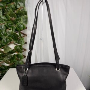 Vintage Coach Legacy Slim Bucket 4243 Black Glove-Tanned Leather Shoulder Bag