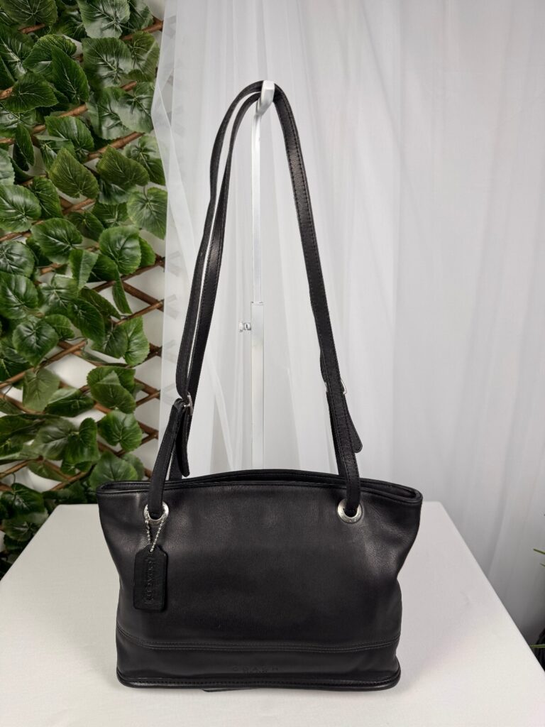 Vintage Coach Legacy Slim Bucket 4243 Black Glove-Tanned Leather Shoulder Bag