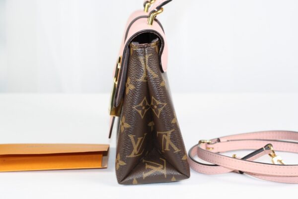 p1-40.jpg Louis Vuitton Locky BB M44080 Rose Poudre Monogram Crossbody Bag