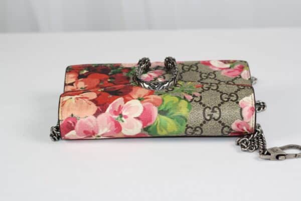 p1-90.jpg Gucci Dionysus Blooms Super Mini GG Supreme Chain Bag 476432
