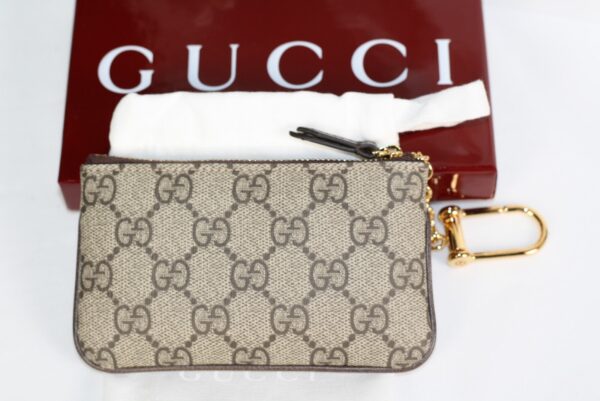 p1-165.jpg Gucci GG Supreme Monogram Canvas Zip Key Pouch with Gold-Tone Clip new w/box
