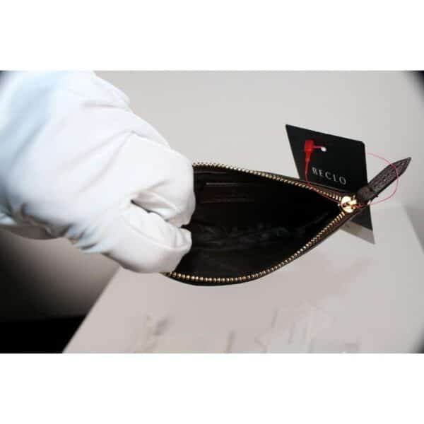 p1-172.jpg Gucci GG Supreme Monogram Canvas Zip Key Pouch with Gold-Tone Clip new w/box