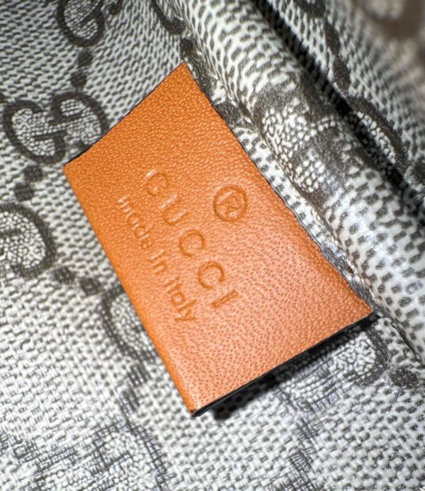 p1-44.jpg Gucci Made in Italy Canvas Clutch Wristlet Pouch NWT GG interior