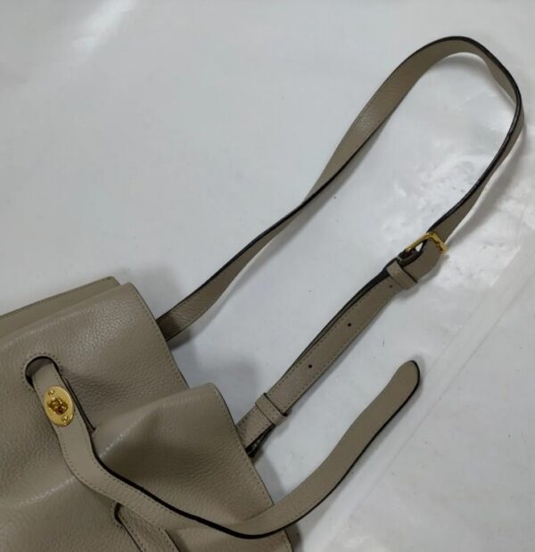 p1-60.jpg Mulberry Tynedale Bucket Bag Beige Grained Leather Gold Hardware